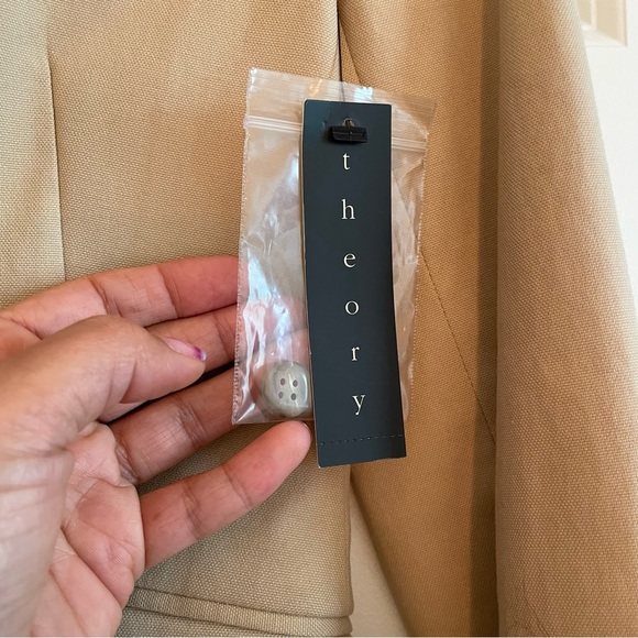 Theory Blazer Jacket, NWT, Size 0 - Picture 9 of 9